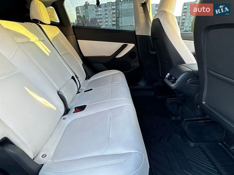 Позашляховик / Кросовер Tesla Model Y 2022 в Чернігові