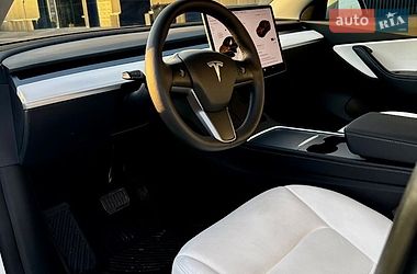 Позашляховик / Кросовер Tesla Model Y 2022 в Чернігові