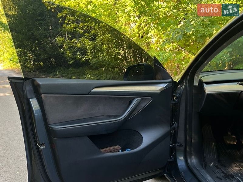 Внедорожник / Кроссовер Tesla Model Y 2022 в Кагарлыке