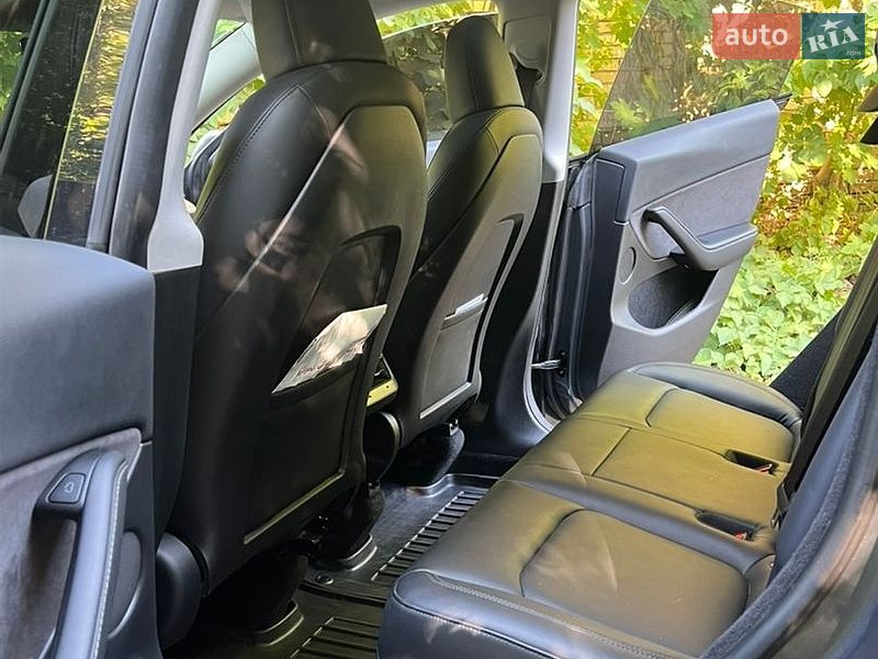 Внедорожник / Кроссовер Tesla Model Y 2022 в Кагарлыке