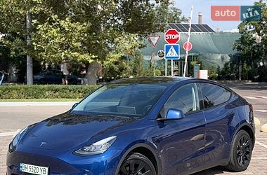 Tesla Model Y  2022