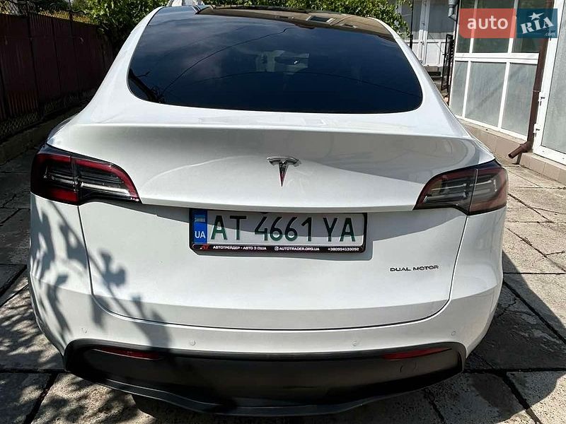 Внедорожник / Кроссовер Tesla Model Y 2021 в Черновцах