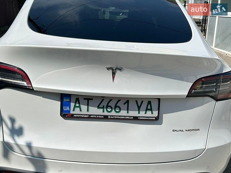 Внедорожник / Кроссовер Tesla Model Y 2021 в Черновцах
