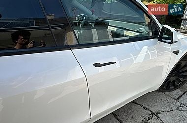 Внедорожник / Кроссовер Tesla Model Y 2021 в Черновцах