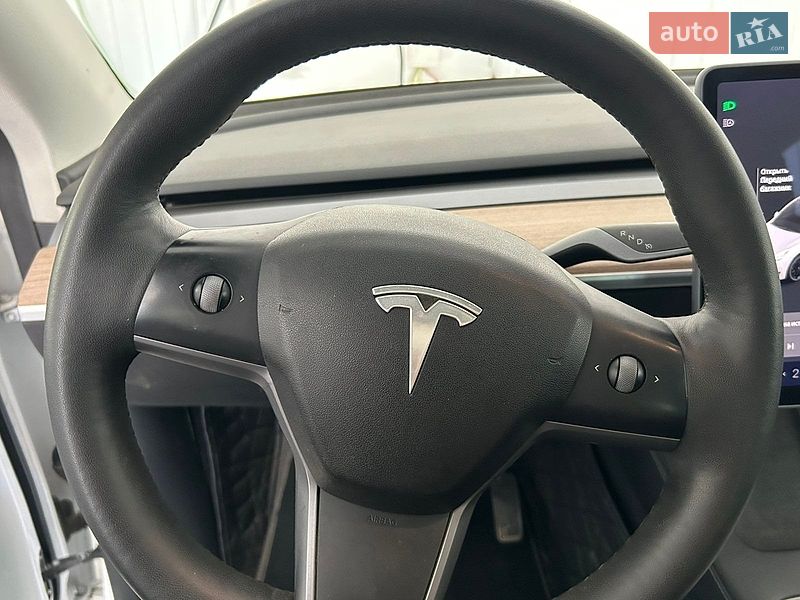 Внедорожник / Кроссовер Tesla Model Y 2021 в Черновцах