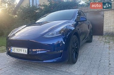 Tesla Model Y  2023