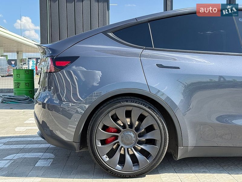 Внедорожник / Кроссовер Tesla Model Y 2022 в Львове