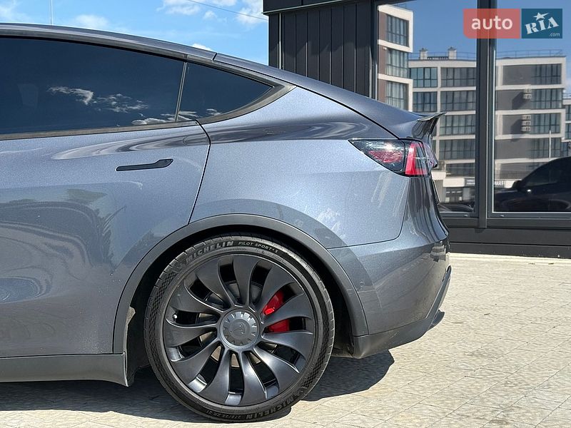 Внедорожник / Кроссовер Tesla Model Y 2022 в Львове