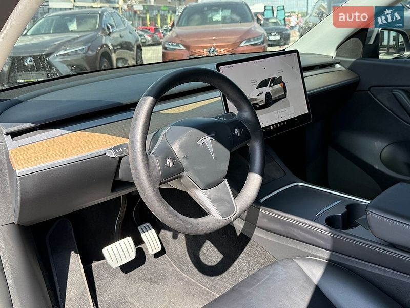 Внедорожник / Кроссовер Tesla Model Y 2022 в Львове