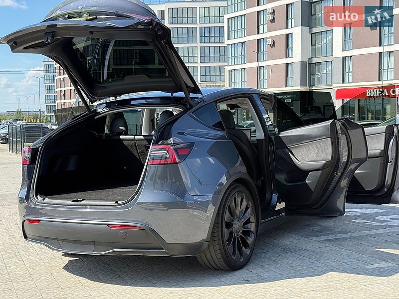 Внедорожник / Кроссовер Tesla Model Y 2022 в Львове