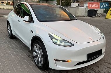 Tesla Model Y  2023