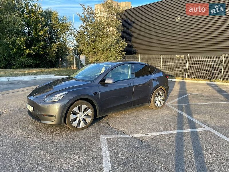 Позашляховик / Кросовер Tesla Model Y 2021 в Львові