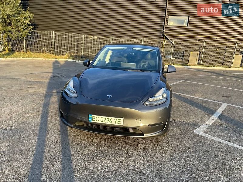 Позашляховик / Кросовер Tesla Model Y 2021 в Львові