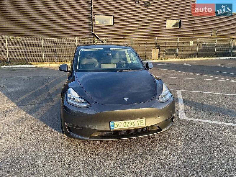 Позашляховик / Кросовер Tesla Model Y 2021 в Львові