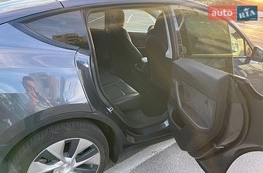 Позашляховик / Кросовер Tesla Model Y 2021 в Львові