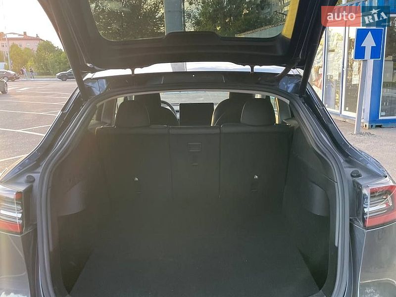Позашляховик / Кросовер Tesla Model Y 2021 в Львові