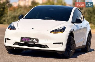 Tesla Model Y  2023