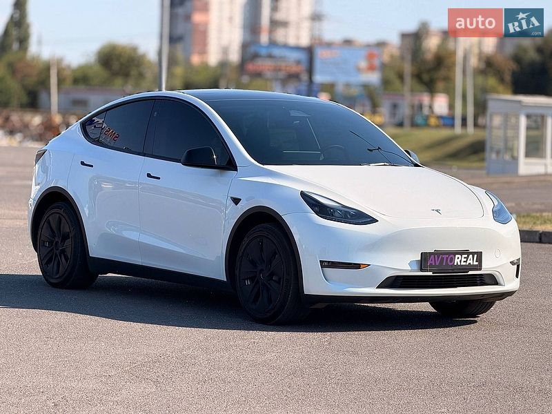 Позашляховик / Кросовер Tesla Model Y 2023 в Кривому Розі