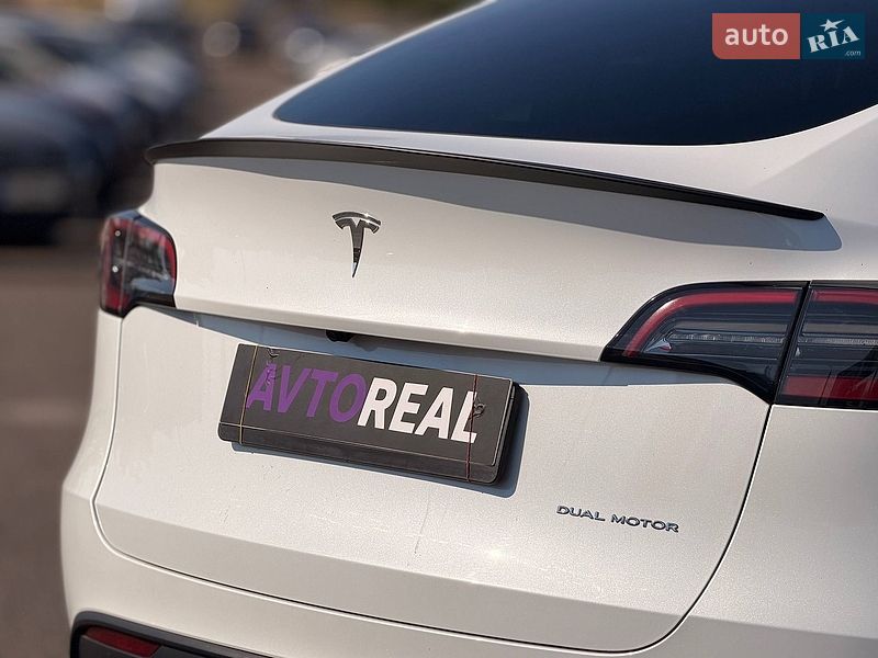 Позашляховик / Кросовер Tesla Model Y 2023 в Кривому Розі