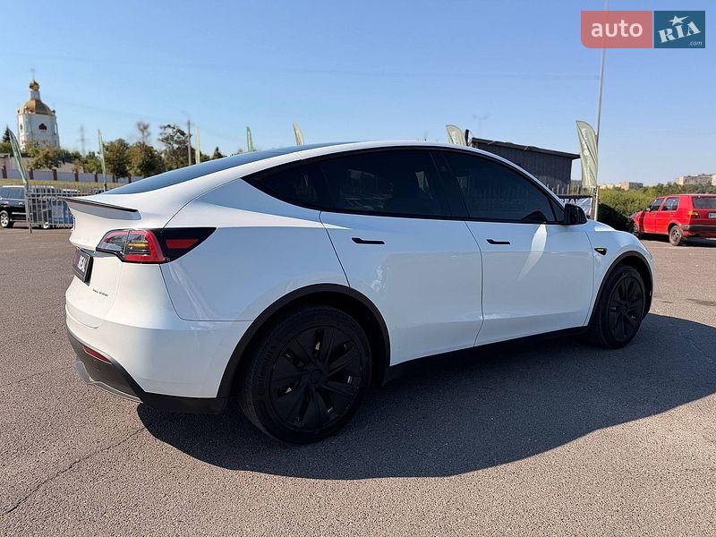 Позашляховик / Кросовер Tesla Model Y 2023 в Кривому Розі