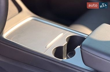 Позашляховик / Кросовер Tesla Model Y 2023 в Кривому Розі