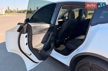 Позашляховик / Кросовер Tesla Model Y 2023 в Кривому Розі