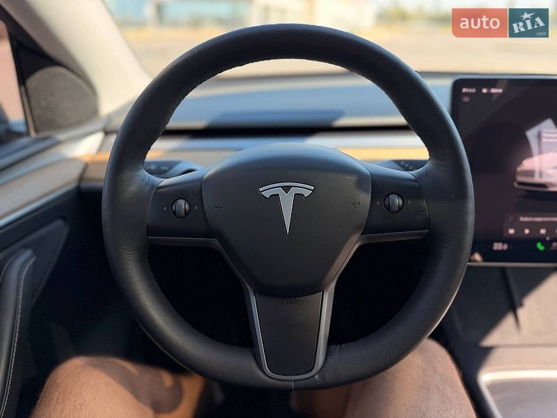 Позашляховик / Кросовер Tesla Model Y 2023 в Кривому Розі