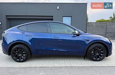 Tesla Model Y  2022