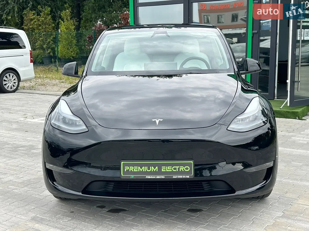 2025 Tesla Model Y - мініатюра 5
