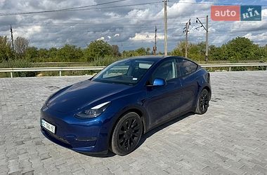 Tesla Model Y  2023