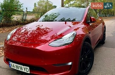 Tesla Model Y  2022