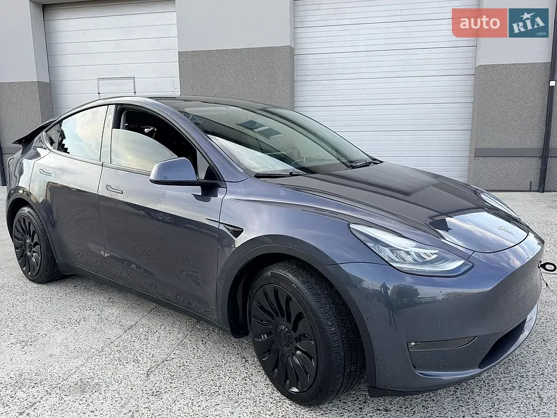 Tesla Model Y 2022