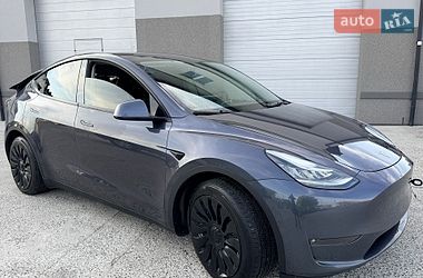 Tesla Model Y  2022