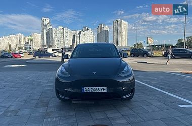Позашляховик / Кросовер Tesla Model Y 2024 в Києві
