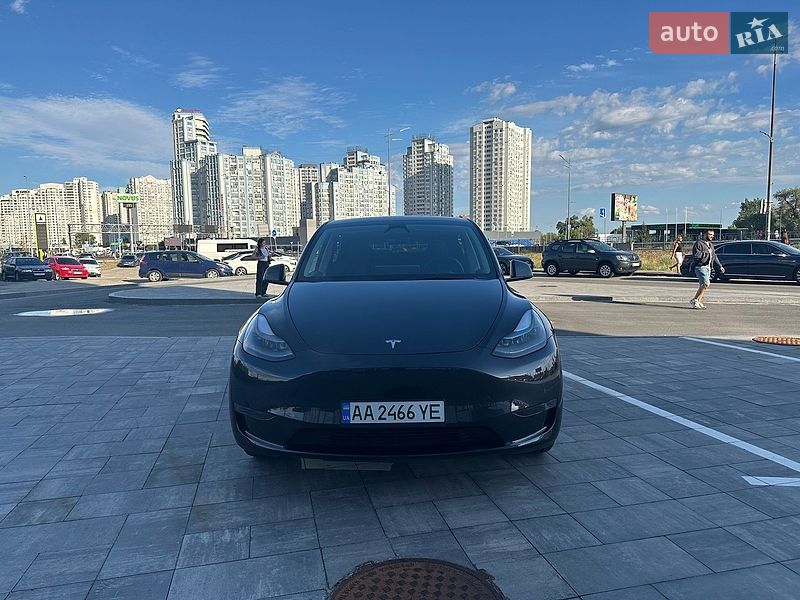 Позашляховик / Кросовер Tesla Model Y 2024 в Києві