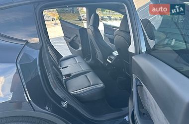 Позашляховик / Кросовер Tesla Model Y 2024 в Києві