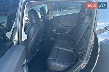 Позашляховик / Кросовер Tesla Model Y 2024 в Києві