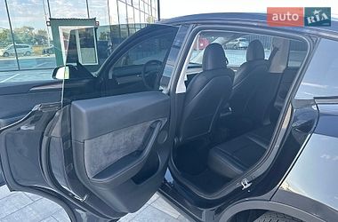 Позашляховик / Кросовер Tesla Model Y 2024 в Києві