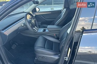 Позашляховик / Кросовер Tesla Model Y 2024 в Києві