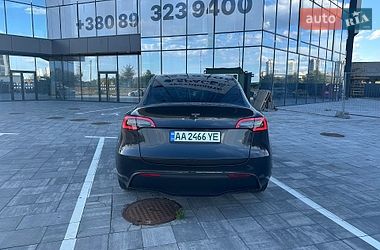 Позашляховик / Кросовер Tesla Model Y 2024 в Києві