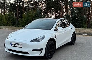 Tesla Model Y  2021