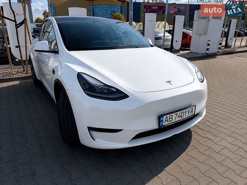 Tesla Model Y 2021