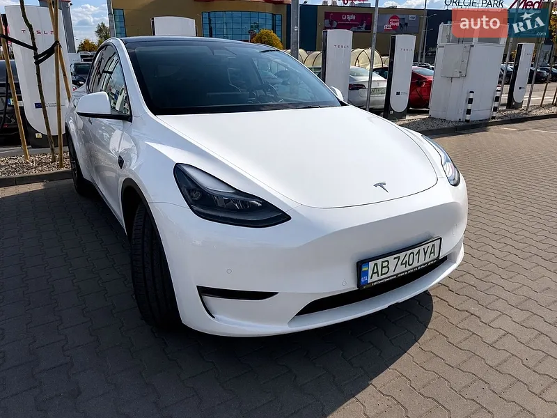 Tesla Model Y 2021