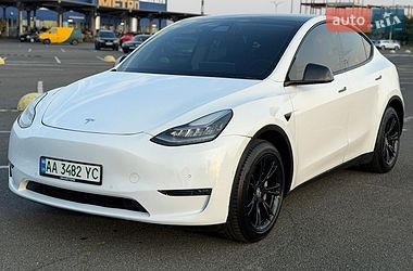 Tesla Model Y  2020