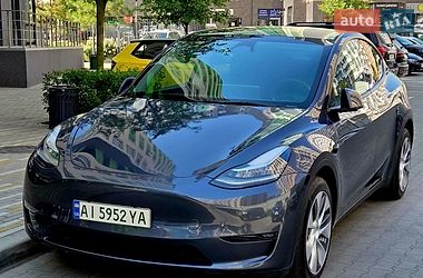 Tesla Model Y  2023