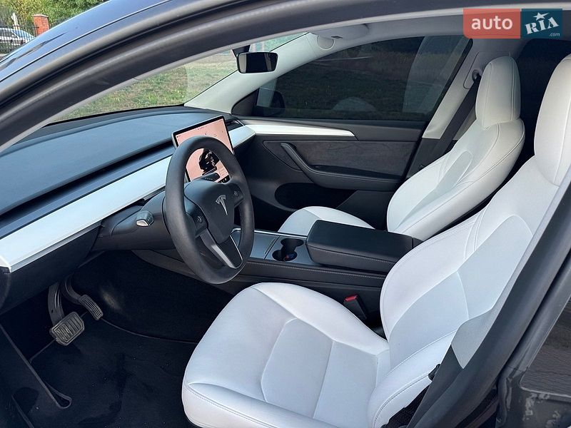 Внедорожник / Кроссовер Tesla Model Y 2024 в Обухове