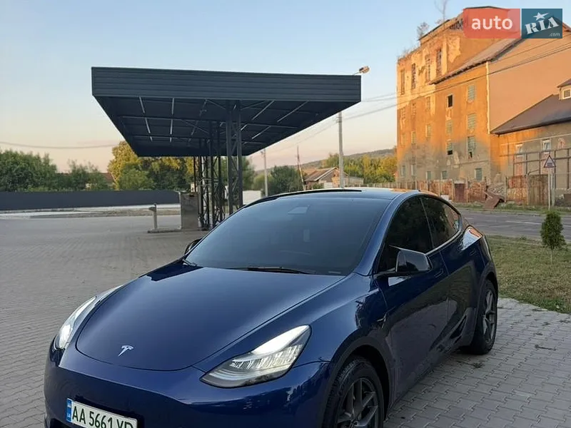 Tesla Model Y