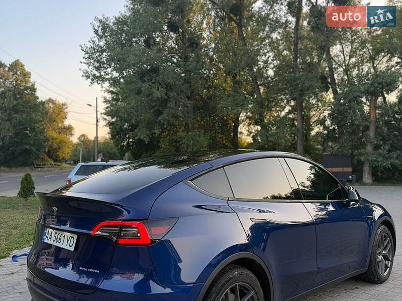 Внедорожник / Кроссовер Tesla Model Y 2021 в Черновцах