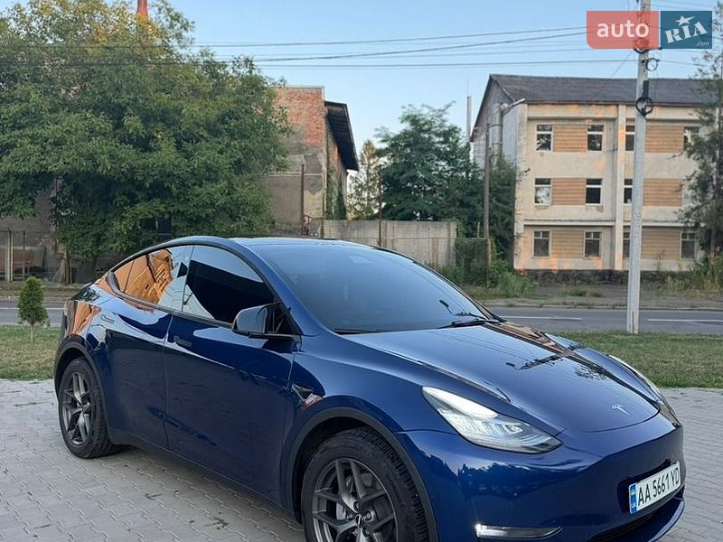 Внедорожник / Кроссовер Tesla Model Y 2021 в Черновцах