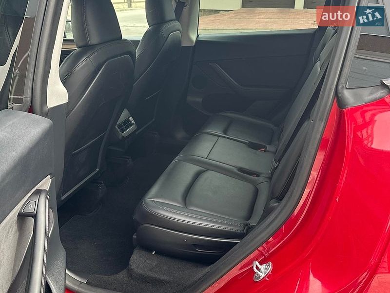 Внедорожник / Кроссовер Tesla Model Y 2023 в Львове